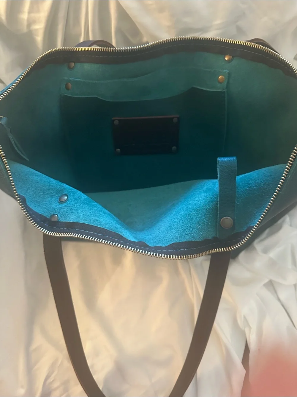 NEW Portland Leather Large Tote. Beautiful Green with Dark Brown Straps. - Picture 5 of 7